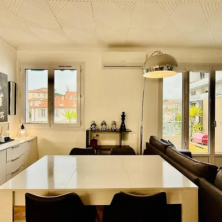 T2 Cosy Avec Terrasse Pres Du Suquet, Cannes